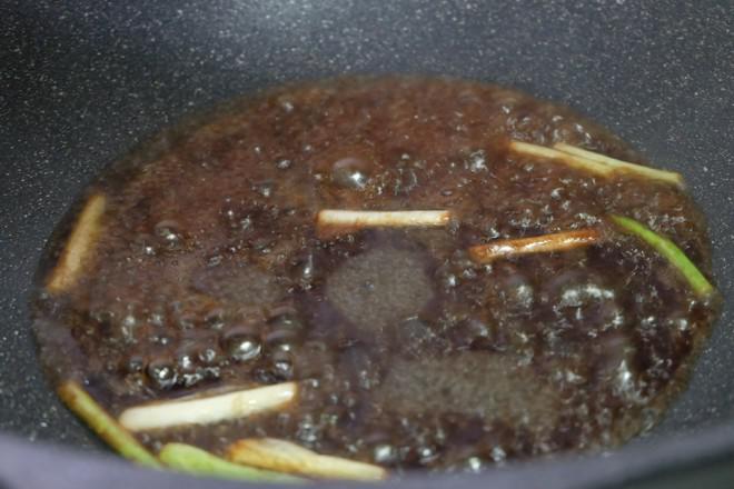 芋頭臘腸煲仔飯+白灼菜心的做法-家常味煲菜譜