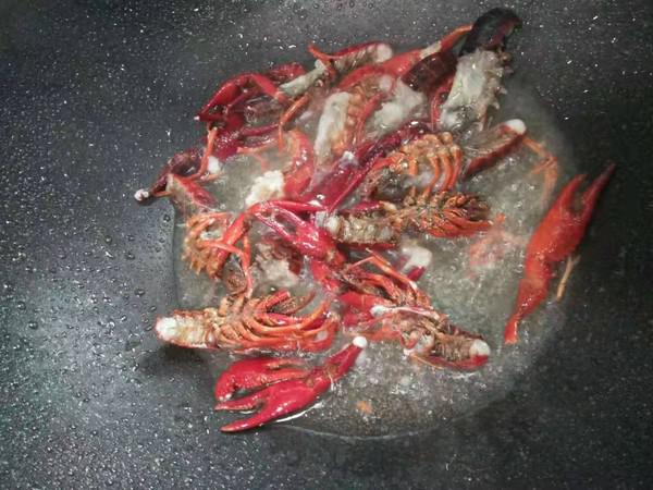 爆炒小龍蝦的做法-香辣味炒菜譜