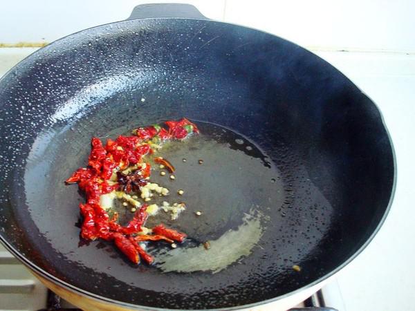 黃心菜燉血塊的做法-家常味燉菜譜