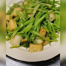 芹菜炒魚豆腐的做法-家常味炒菜譜