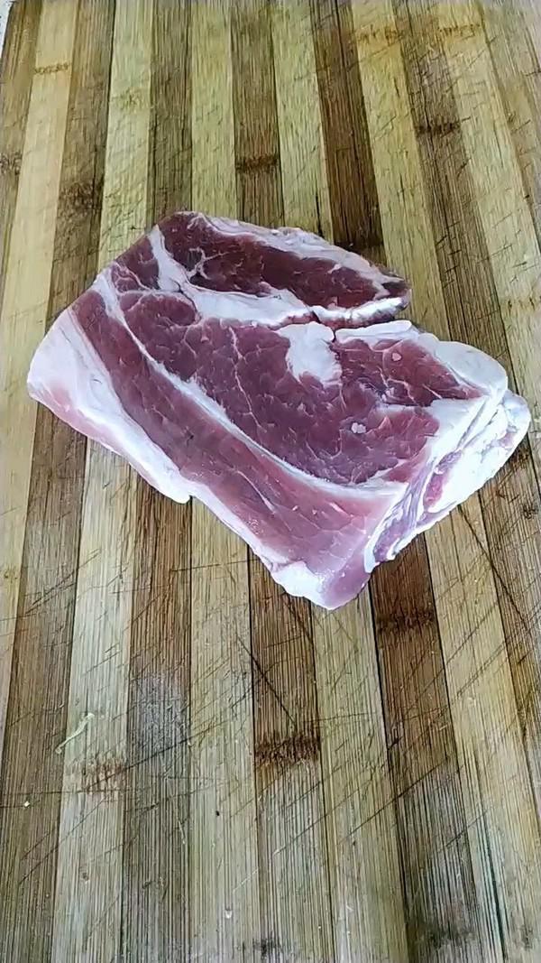 牛氣沖天紅燒牛肉的做法-家常味燉菜譜-易網(wǎng)<a href=http://www.logojc.com/ target=_blank class=infotextkey>健康養(yǎng)生</a>網(wǎng) 牛氣沖天紅燒牛肉的做法-家常味燉菜譜