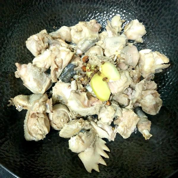 白玉菇燉雞的做法-家常味燉菜譜