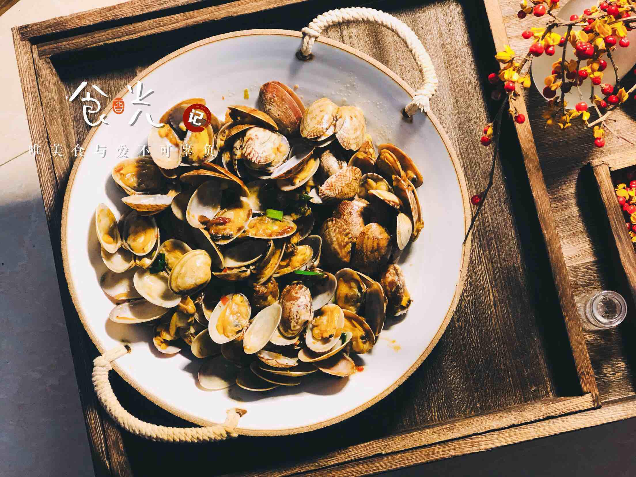 鮑魚辣醬之花甲的做法-香辣味炒菜譜