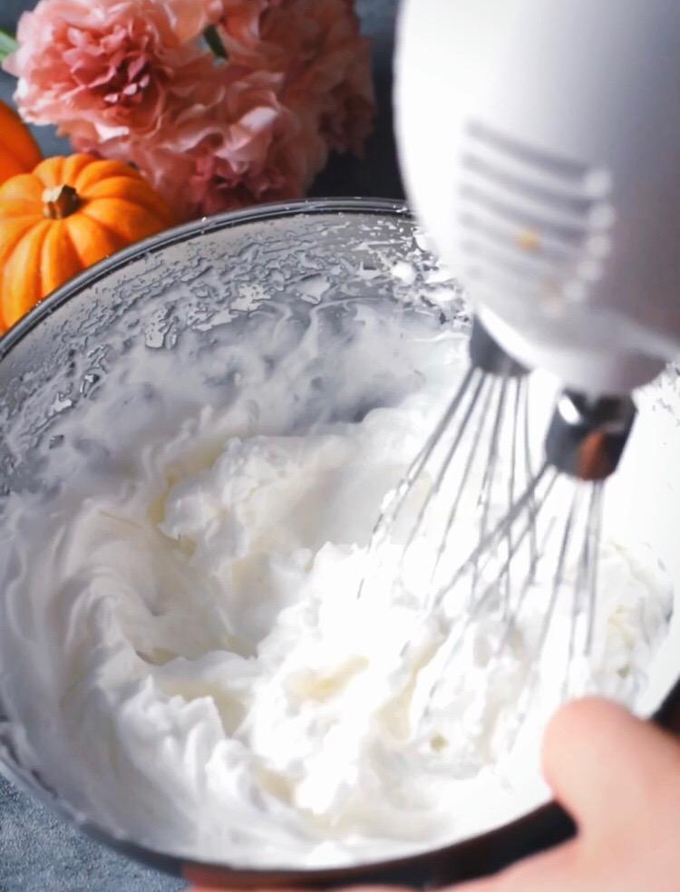 貓山王榴蓮盒子蛋糕的做法-甜味烘焙菜譜-易網健康養生網 貓山王榴蓮盒子蛋糕的做法-甜味烘焙菜譜