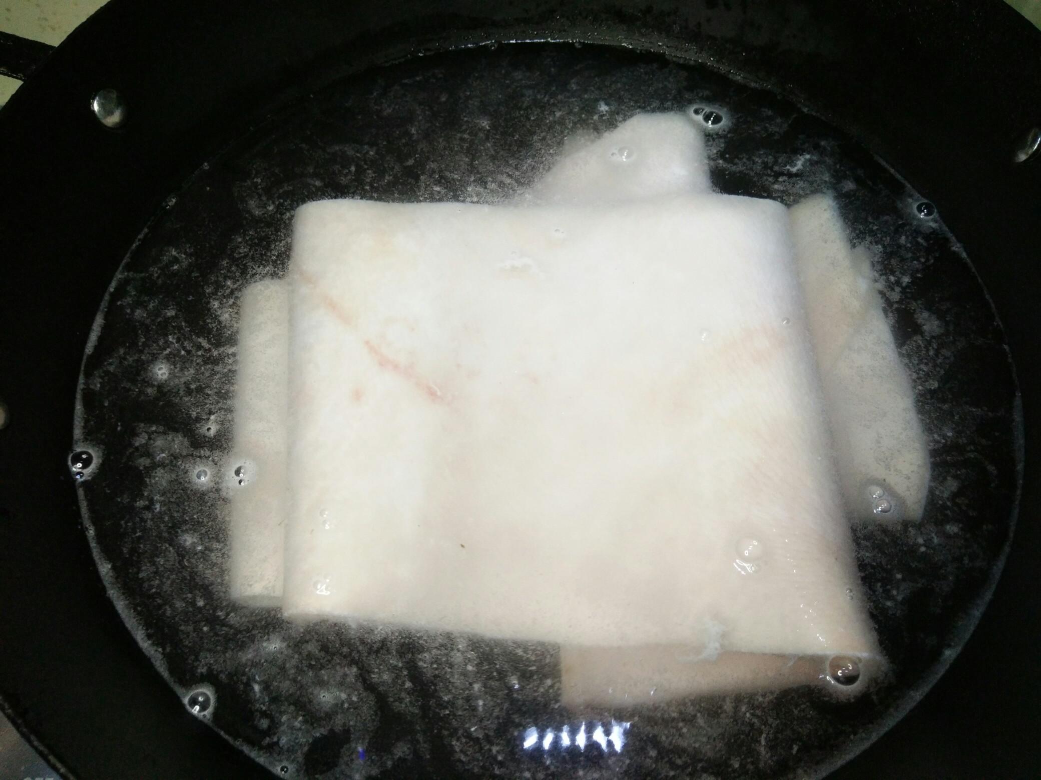 豬皮凍的做法-家常味煮菜譜