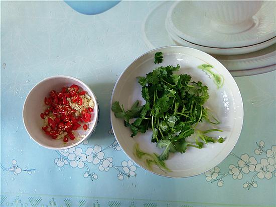 涼拌魔芋結(jié)的做法-酸辣味拌菜譜