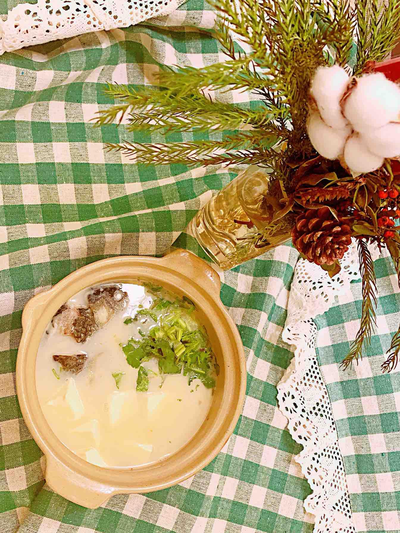 奶白鯽魚豆腐湯的做法-咸鮮味煮菜譜