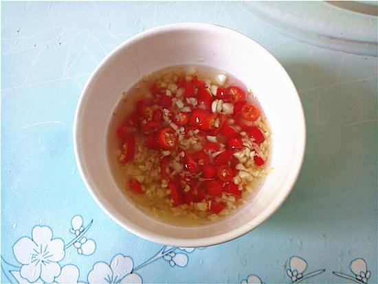 涼拌魔芋結(jié)的做法-酸辣味拌菜譜