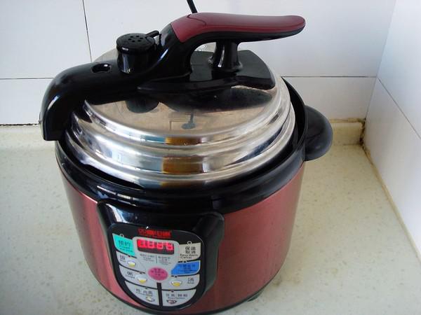 胡蘿卜燉牛排骨的做法-家常味燉菜譜