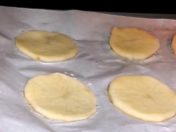 鹽烤土豆片的做法-咸鮮味烤菜譜