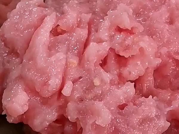 豬肉丸的做法-家常味煮菜譜-易網健康養生網 豬肉丸的做法-家常味煮菜譜