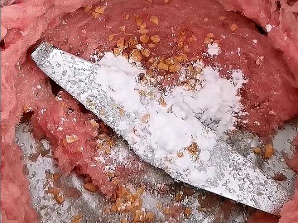 豬肉丸的做法-家常味煮菜譜-易網健康養生網 豬肉丸的做法-家常味煮菜譜