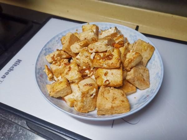 耗油炒豆腐的做法-家常味炒菜譜