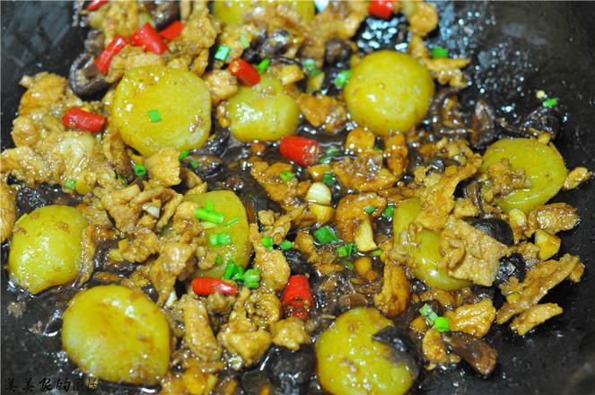 醬香水晶土豆丸子的做法-家常味燒菜譜-易網(wǎng)健康養(yǎng)生網(wǎng) 醬香水晶土豆丸子的做法-家常味燒菜譜