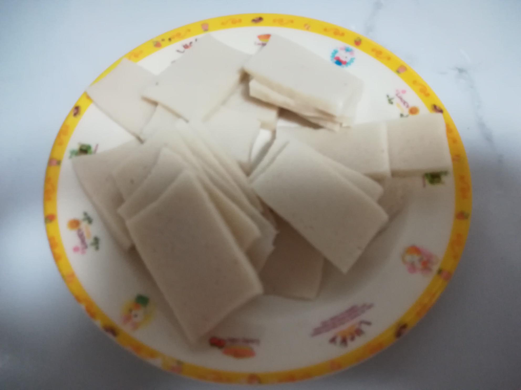 魚豆腐炒包菜的做法-家常味炒菜譜