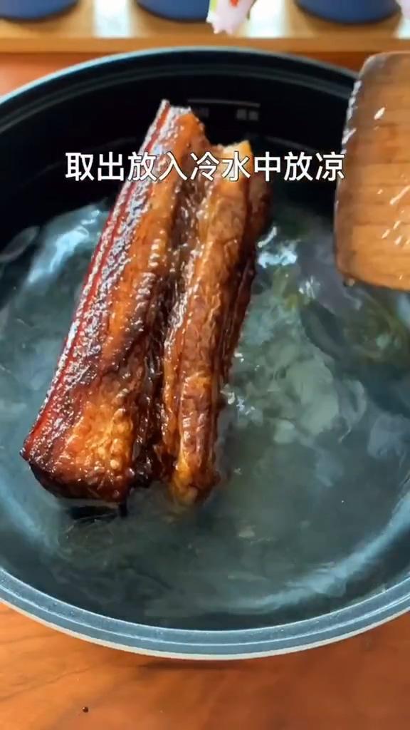 梅菜扣肉的做法-家常味蒸菜譜