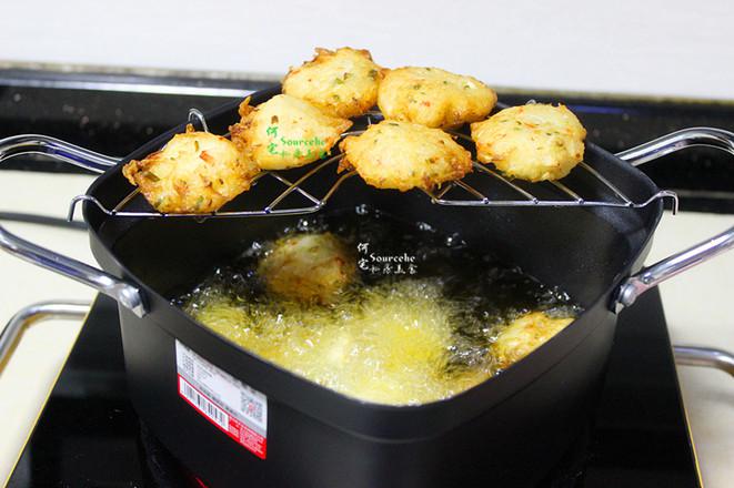 蘿卜丸子的做法-香辣味炸菜譜-易網健康養生網 蘿卜丸子的做法-香辣味炸菜譜