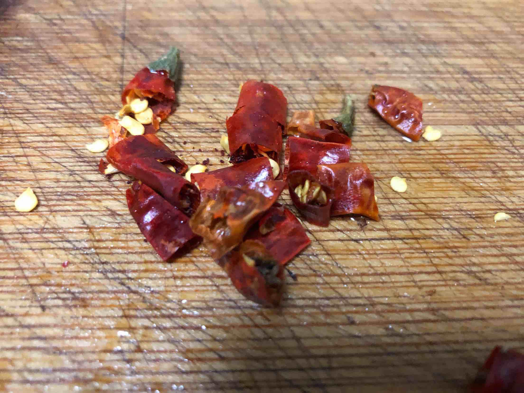 野蘆蒿炒香干的做法-家常味炒菜譜