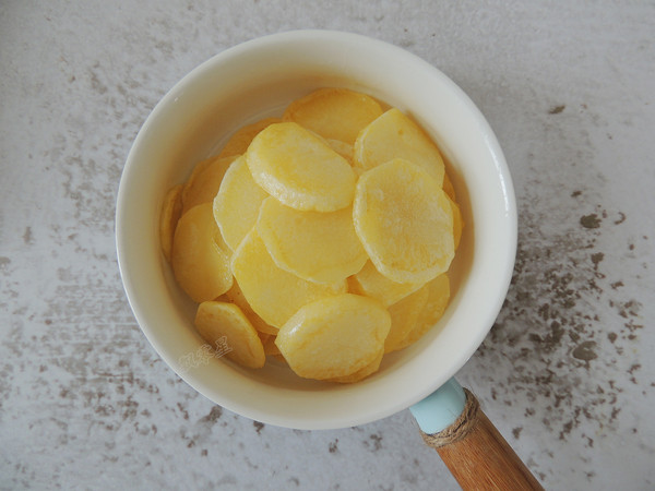 涼拌土豆片的做法-家常味拌菜譜