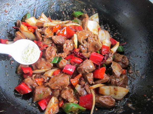 干鍋雞雜的做法-香辣味炒菜譜