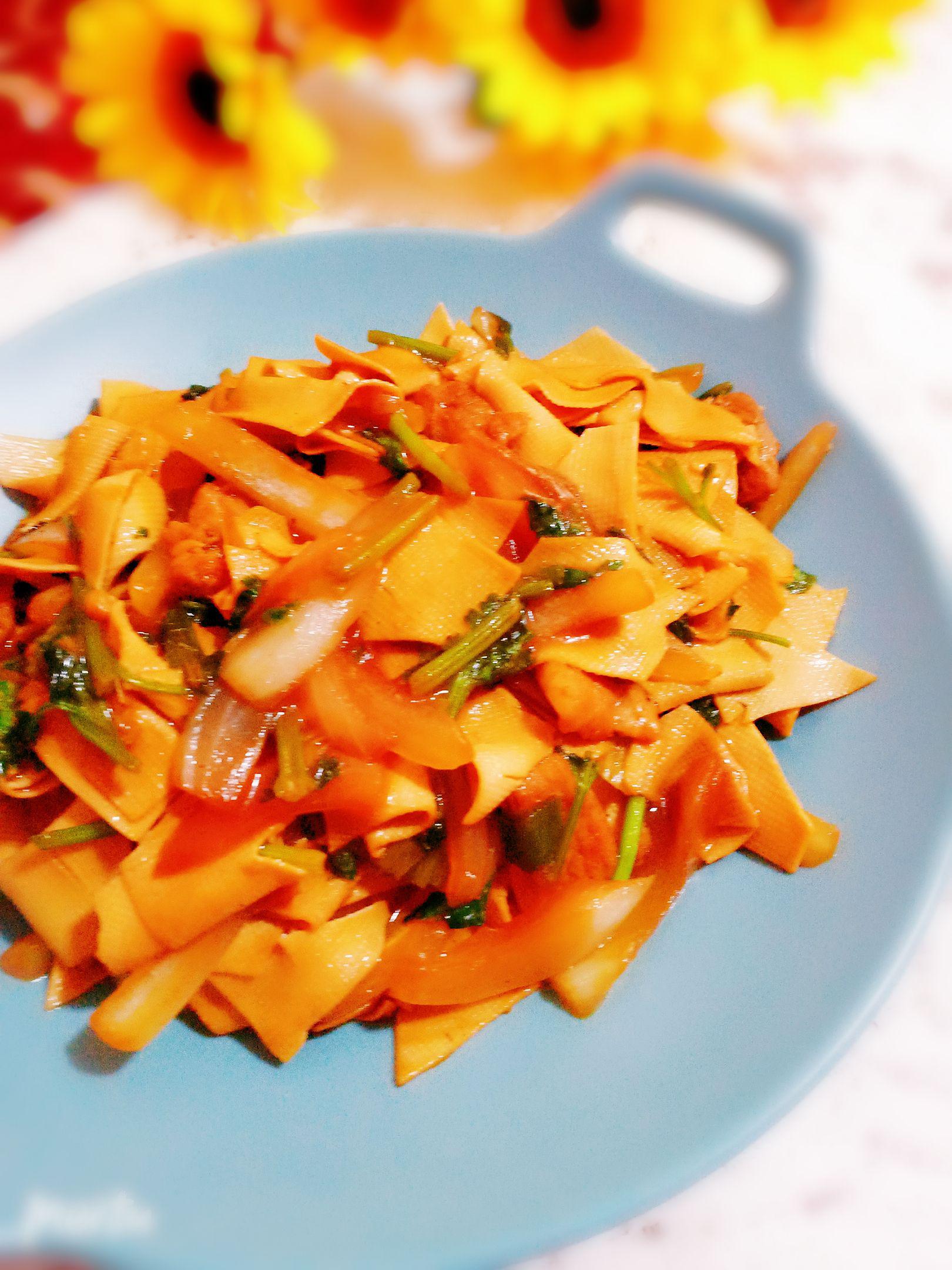 什錦干豆腐的做法-家常味炒菜譜-易網健康養生網 什錦干豆腐的做法-家常味炒菜譜