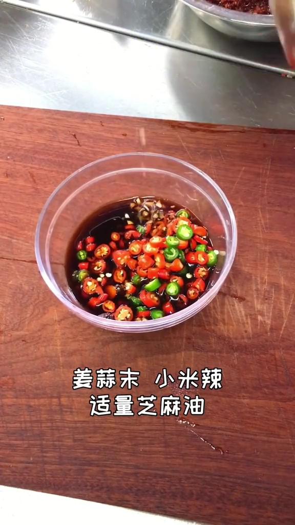 年夜飯菜之涼拌皮蛋的做法-家常味拌菜譜