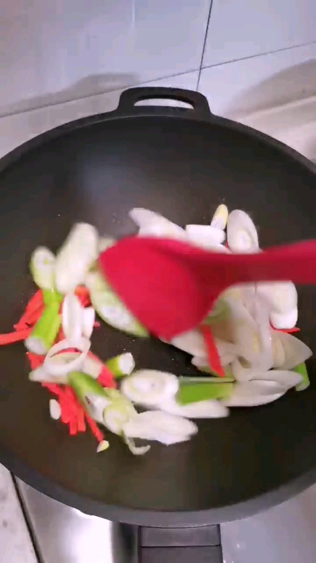 大蔥炒牛雜的做法-家常味炒菜譜