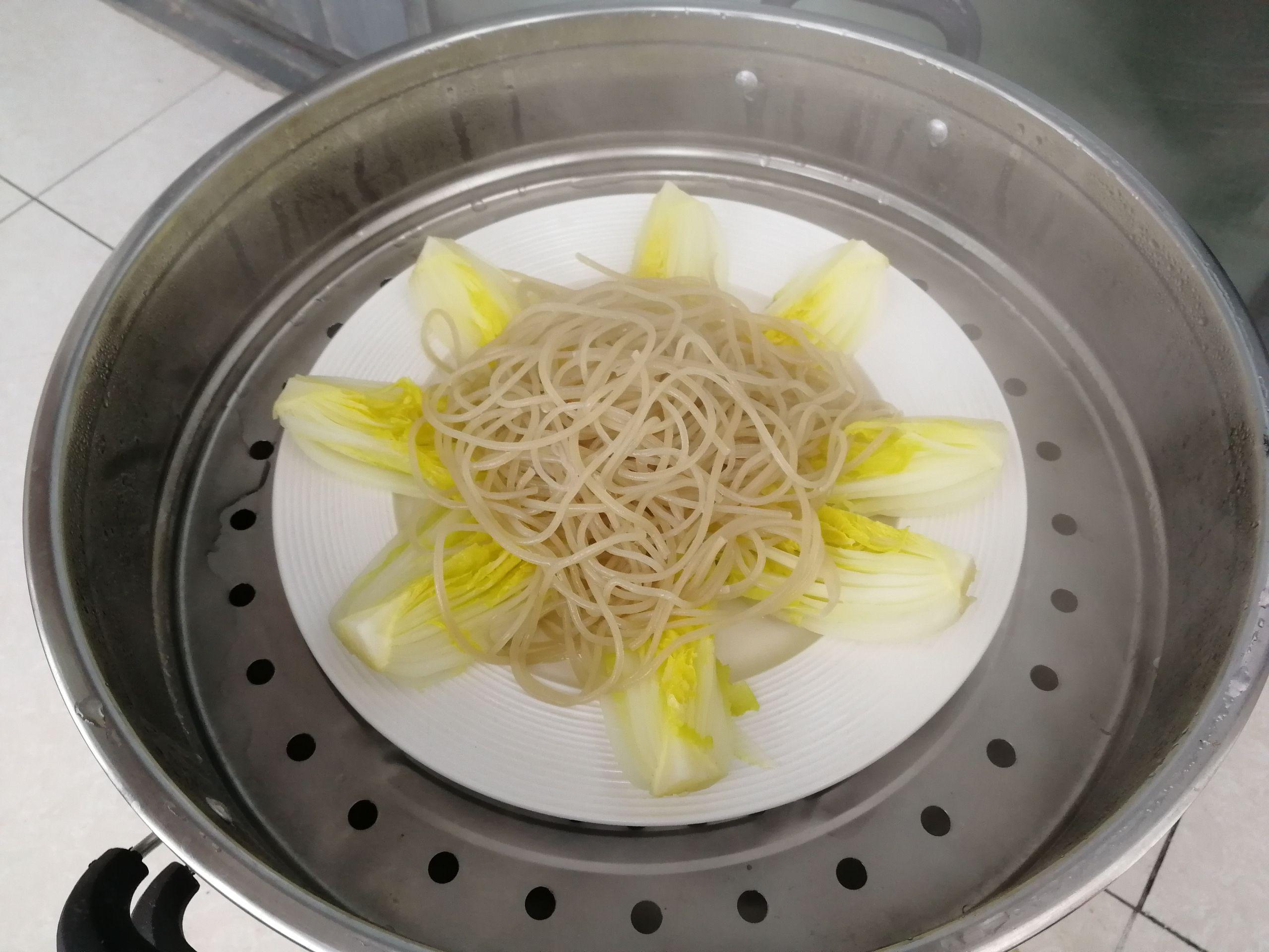 娃娃菜蒸粉絲的做法-咸鮮味蒸菜譜-易網(wǎng)健康養(yǎng)生網(wǎng) 娃娃菜蒸粉絲的做法-咸鮮味蒸菜譜