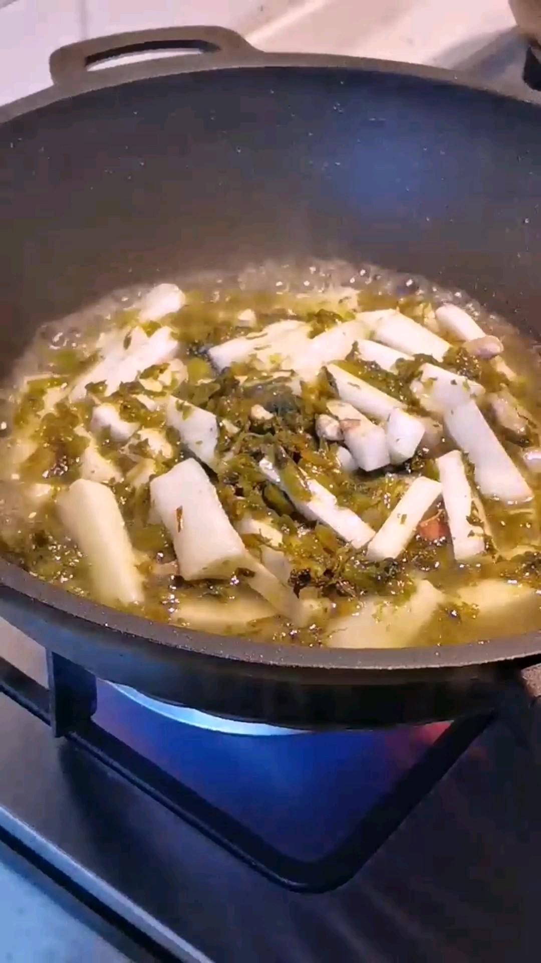 雪菜肉絲炒年糕的做法-家常味炒菜譜