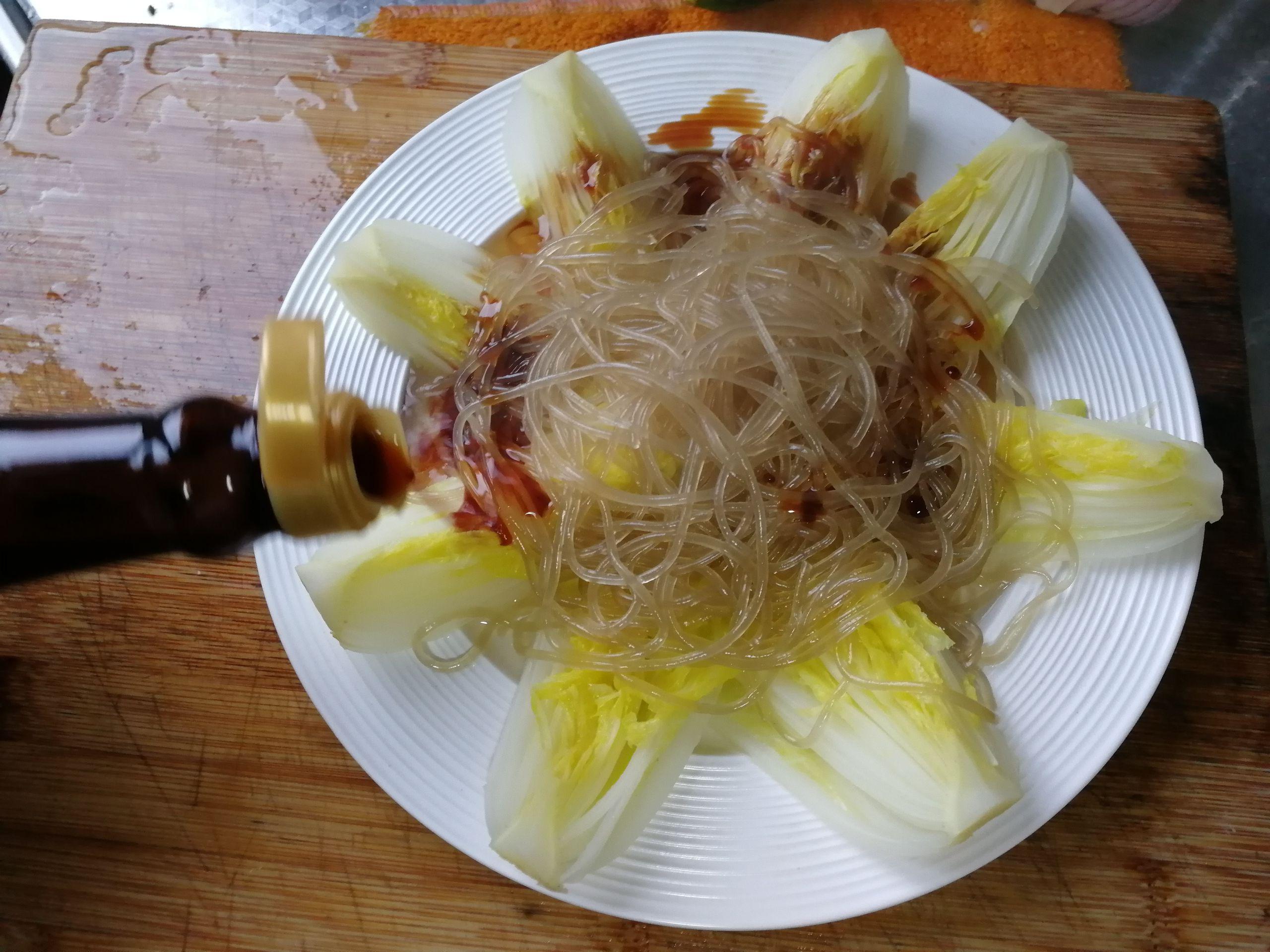 娃娃菜蒸粉絲的做法-咸鮮味蒸菜譜-易網(wǎng)健康養(yǎng)生網(wǎng) 娃娃菜蒸粉絲的做法-咸鮮味蒸菜譜