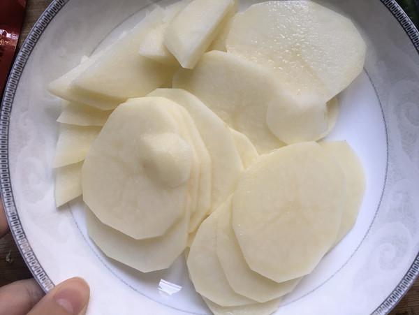 水晶土豆丸子的做法-家常味蒸菜譜