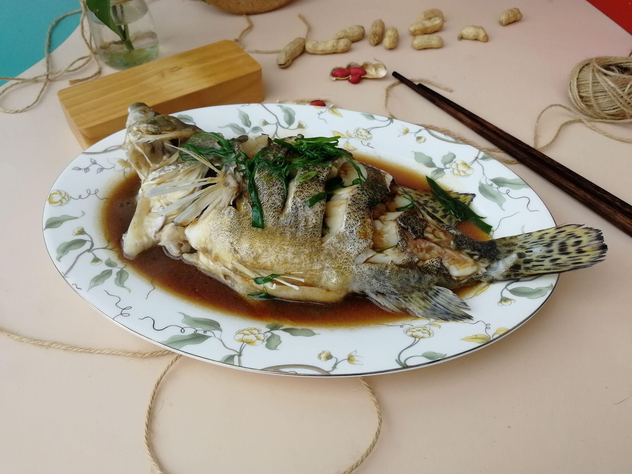 清蒸鱖魚的做法-咸鮮味蒸菜譜