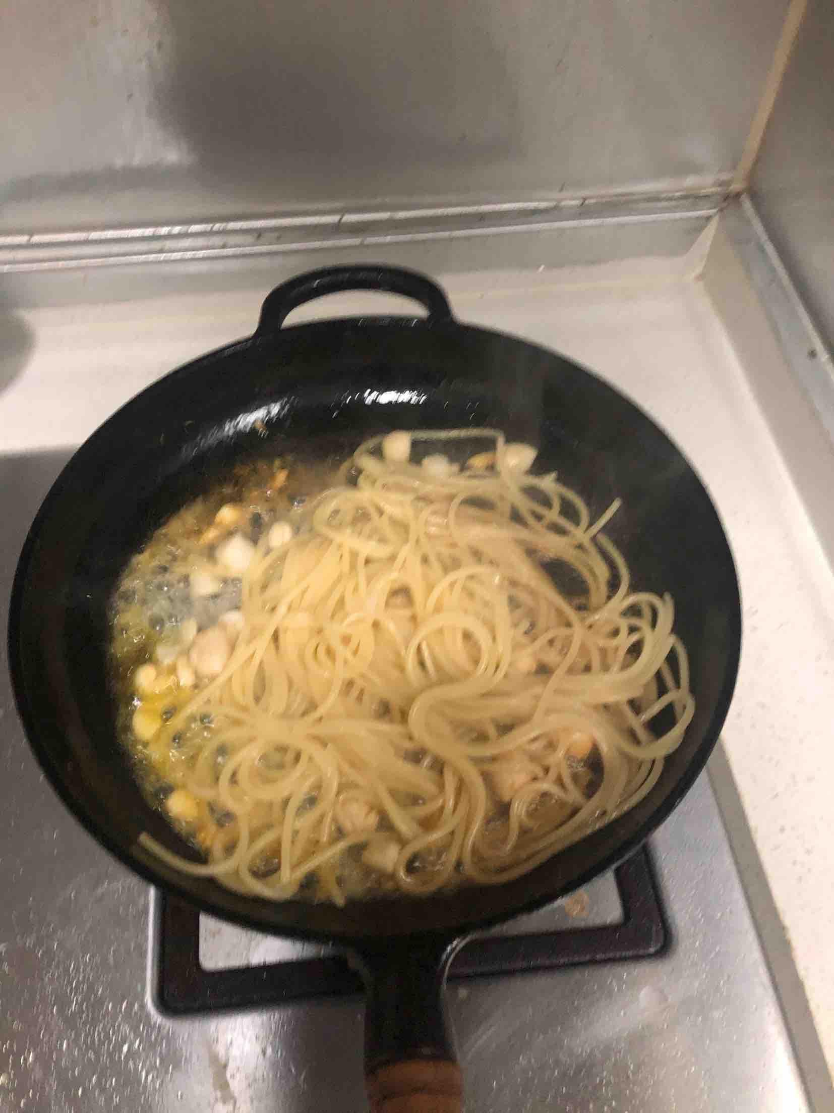 瑤柱西蘭花意面(scallops spaghetti)的做法-咸鮮味炒菜譜