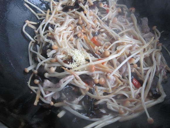 金針菇黑木耳炒肉絲的做法-咸鮮味炒菜譜