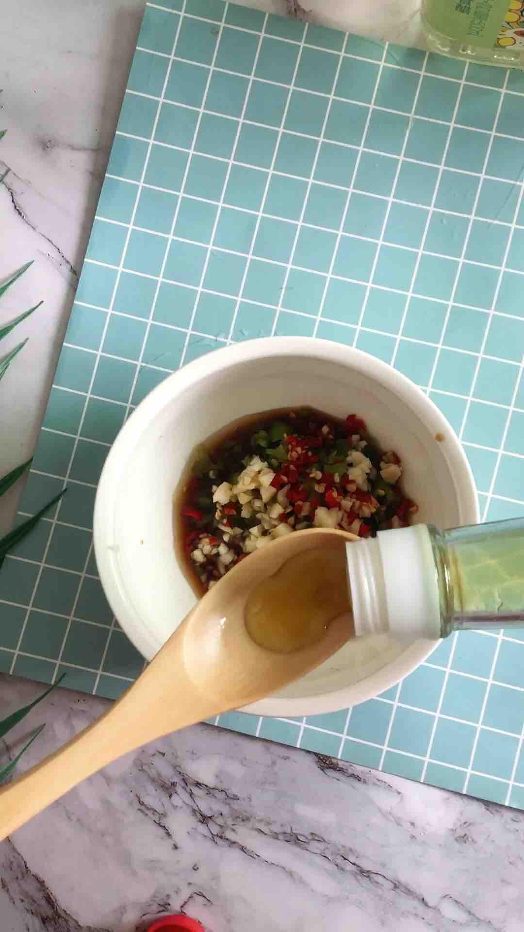 涼拌折耳根的做法-家常味拌菜譜