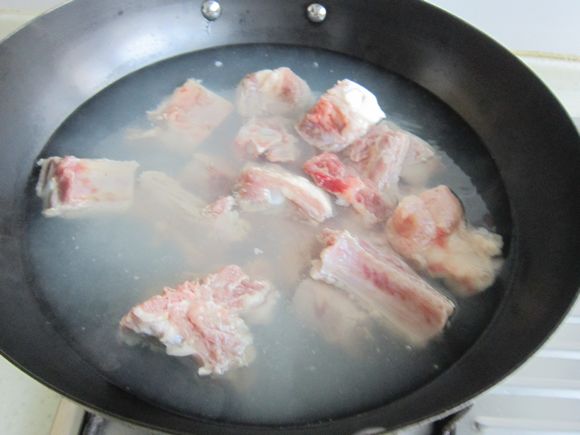 黃豆芽燉排骨的做法-咸鮮味燉菜譜