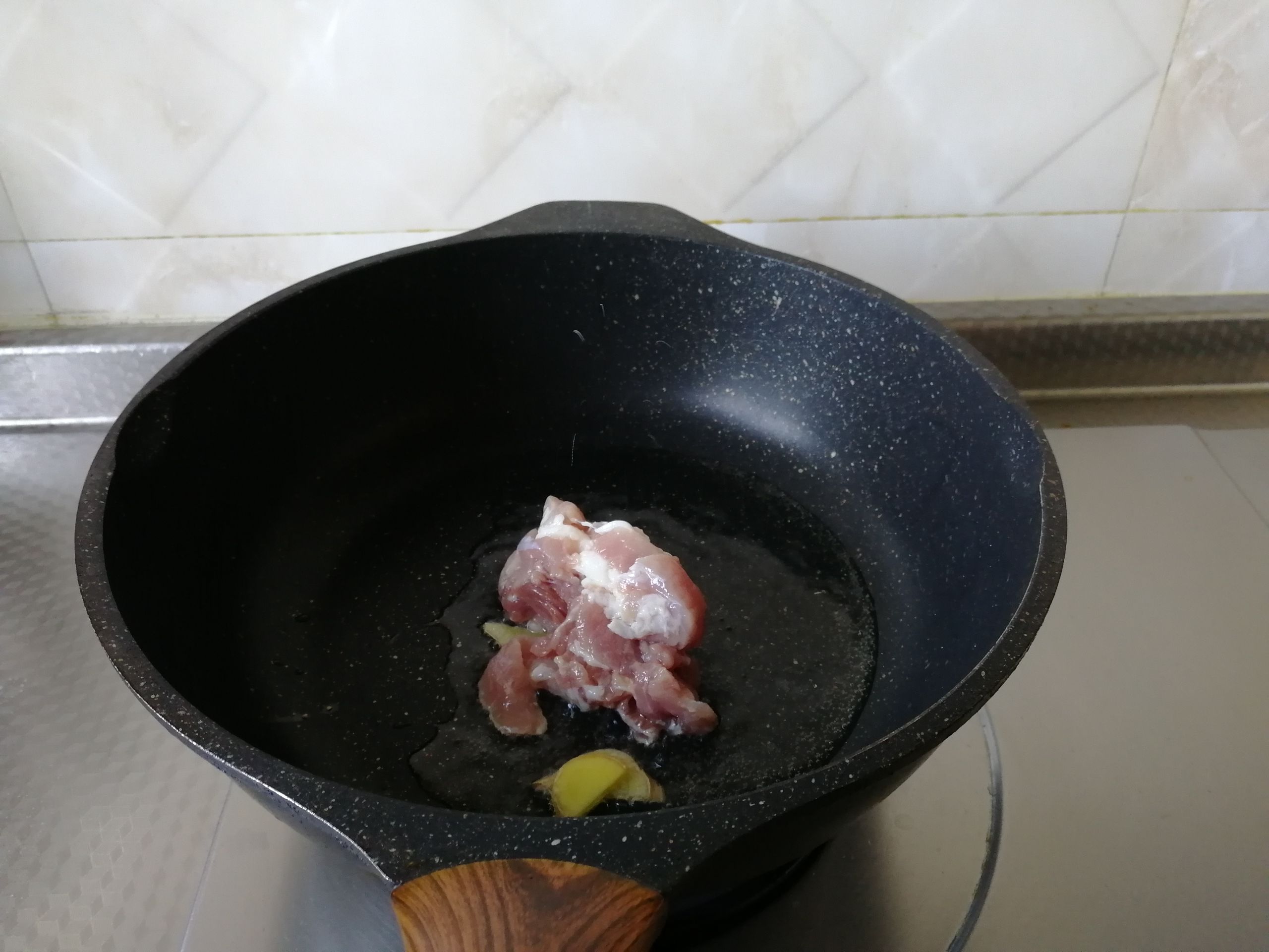 青椒炒肉絲的做法-咸鮮味炒菜譜-易網(wǎng)健康養(yǎng)生網(wǎng) 青椒炒肉絲的做法-咸鮮味炒菜譜