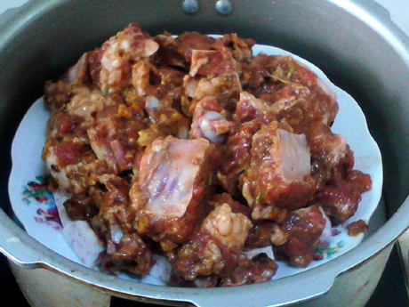 香芋蒸排骨的做法-家常味蒸菜譜