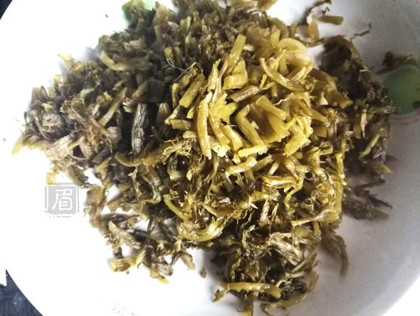 雪菜豆瓣的做法-咸鮮味炒菜譜