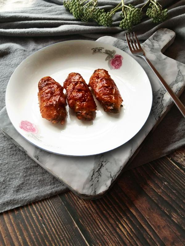 叉燒醬烤雞翅的做法-咸鮮味烘焙菜譜