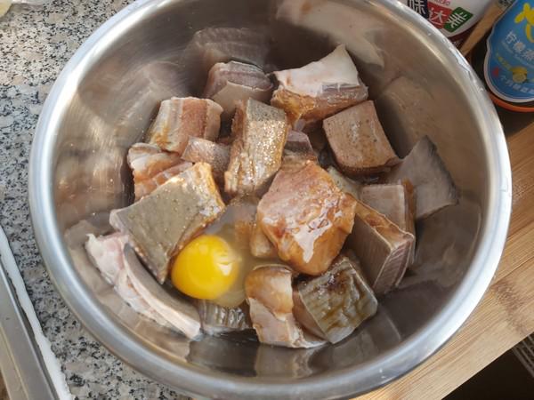 香酥老板魚的做法-家常味炸菜譜