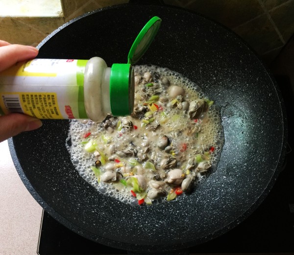 洋蔥生蠔的做法-咸鮮味炒菜譜-易網健康養生網 洋蔥生蠔的做法-咸鮮味炒菜譜