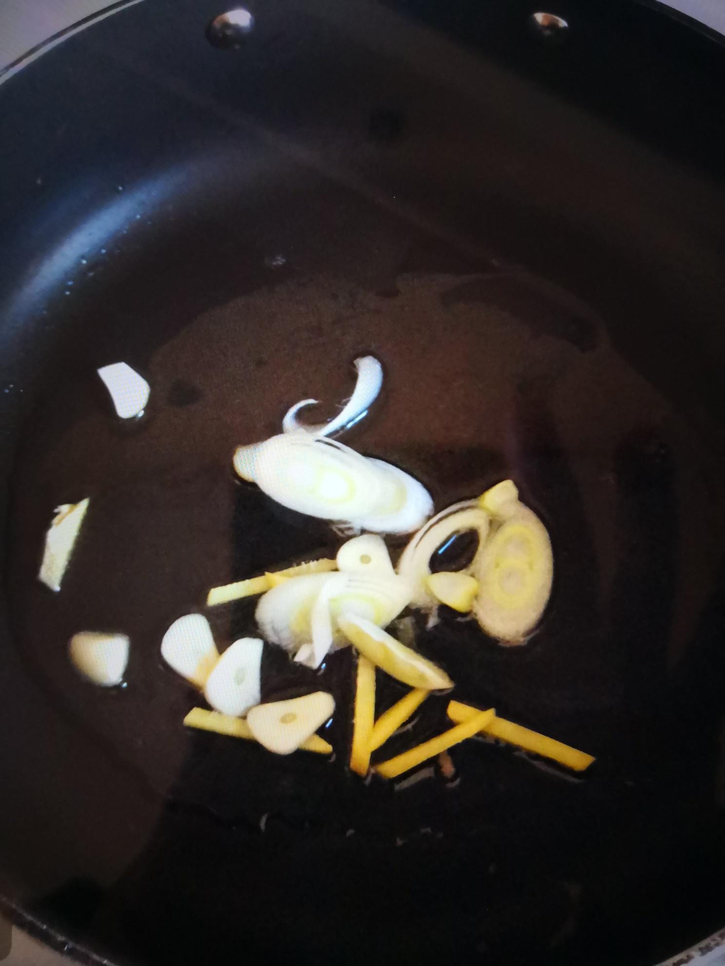 午餐肉炒甜蜜豆的做法-家常味炒菜譜