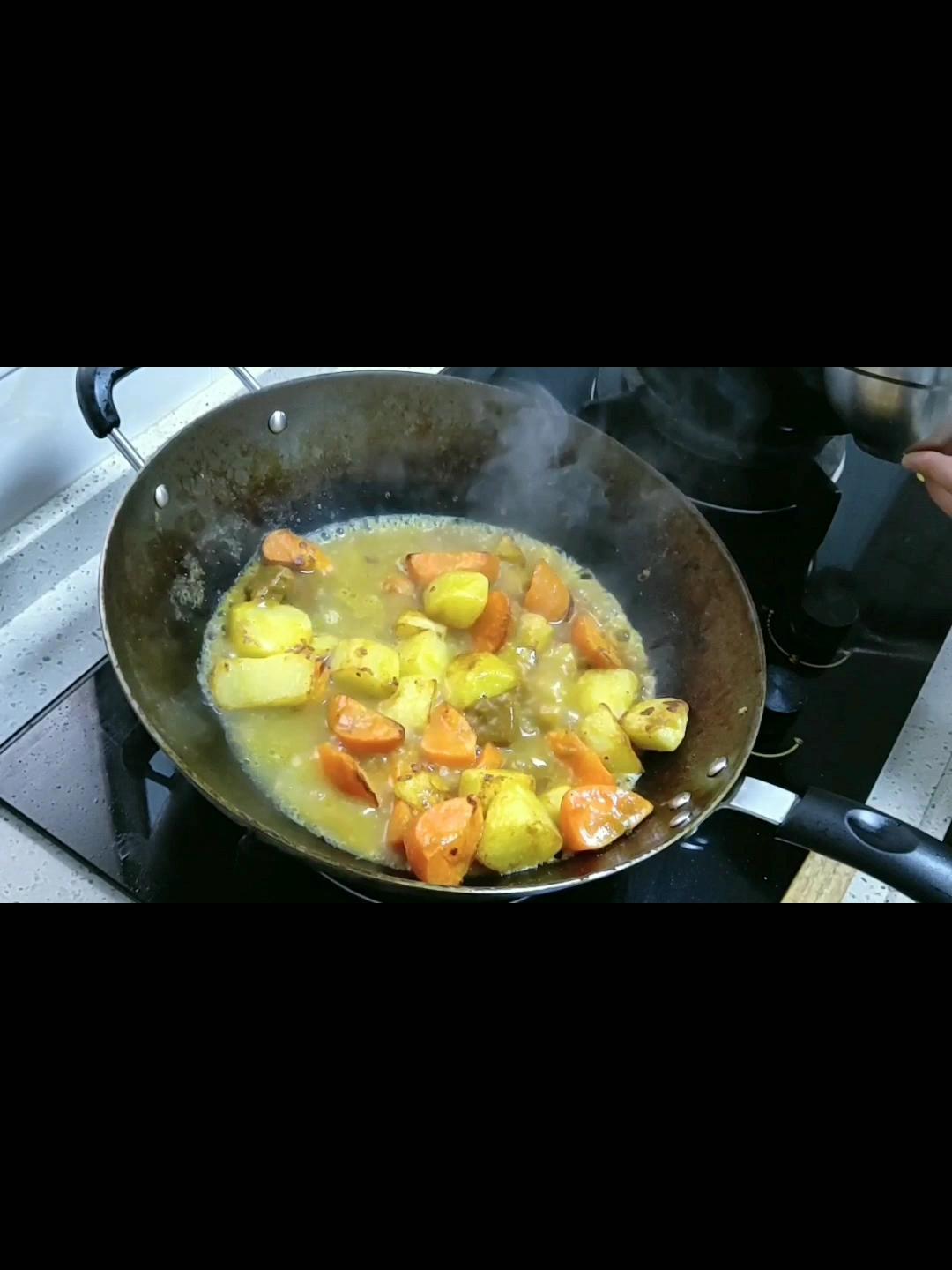 咖哩牛腩的做法-咖喱味燉菜譜