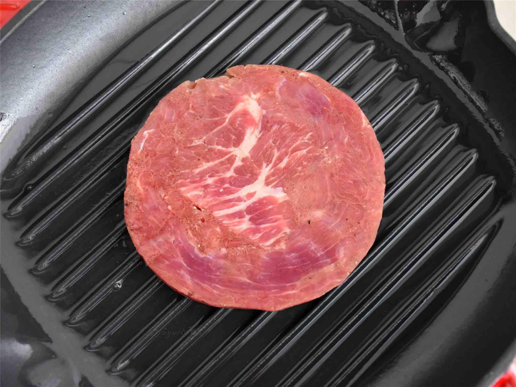 香煎鮮嫩牛排的做法-黑椒味煎菜譜