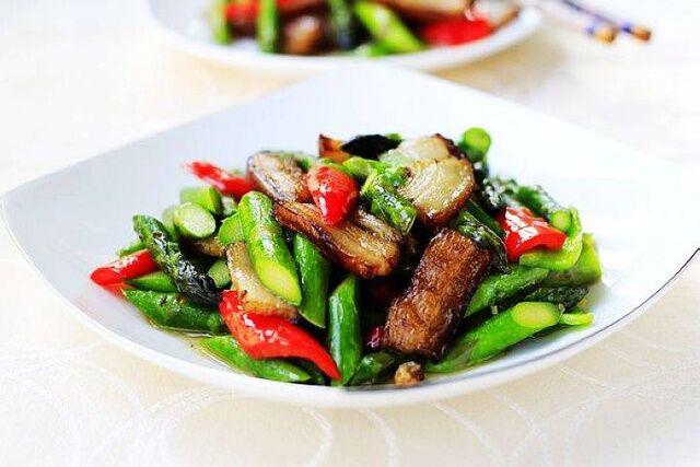 蘆筍炒肉的做法-家常味炒菜譜