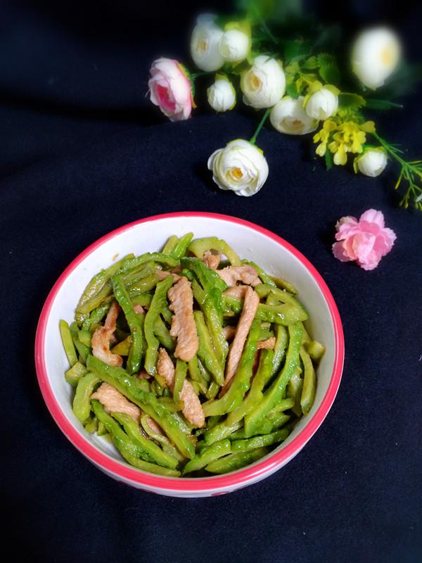 苦瓜炒肉絲的做法-家常味炒菜譜