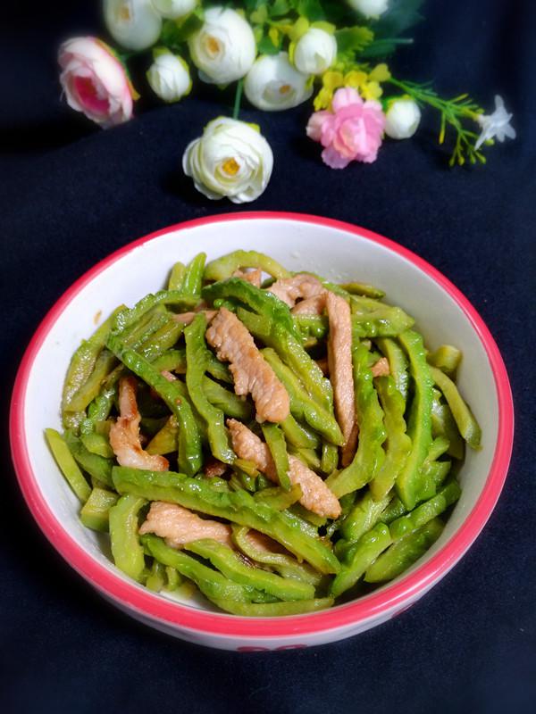苦瓜炒肉絲的做法-家常味炒菜譜