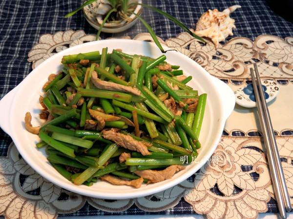肉絲炒蒜苔的做法-家常味炒菜譜-易網健康養生網 肉絲炒蒜苔的做法-家常味炒菜譜
