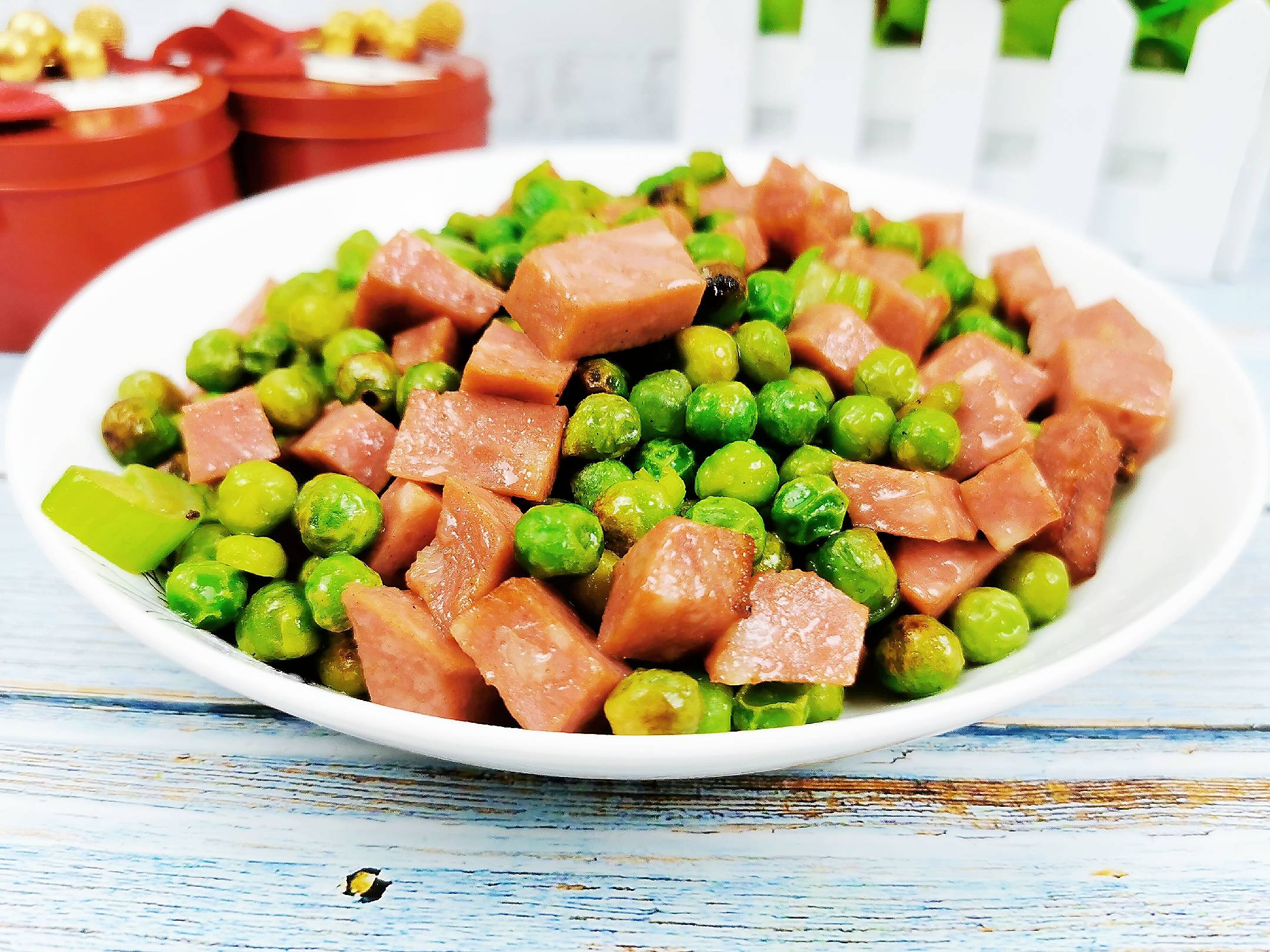 青豆炒火腿的做法-咸鮮味炒菜譜